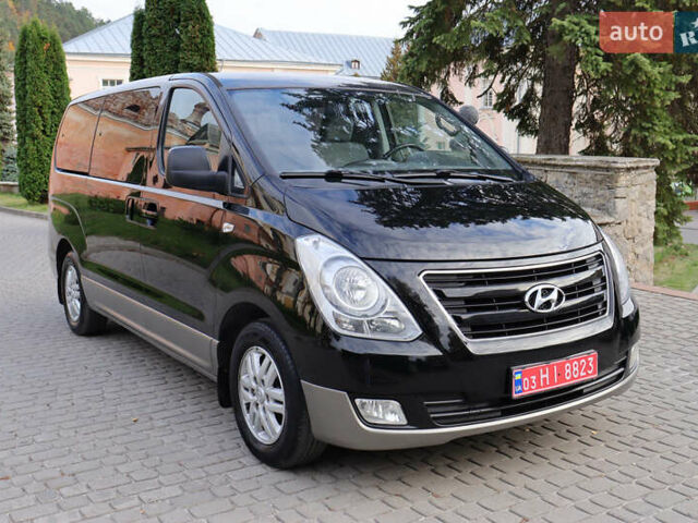 Черный Хендай H-1, объемом двигателя 2.5 л и пробегом 238 тыс. км за 17999 $, фото 7 на Automoto.ua