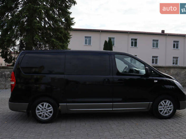 Черный Хендай H-1, объемом двигателя 2.5 л и пробегом 238 тыс. км за 17999 $, фото 17 на Automoto.ua