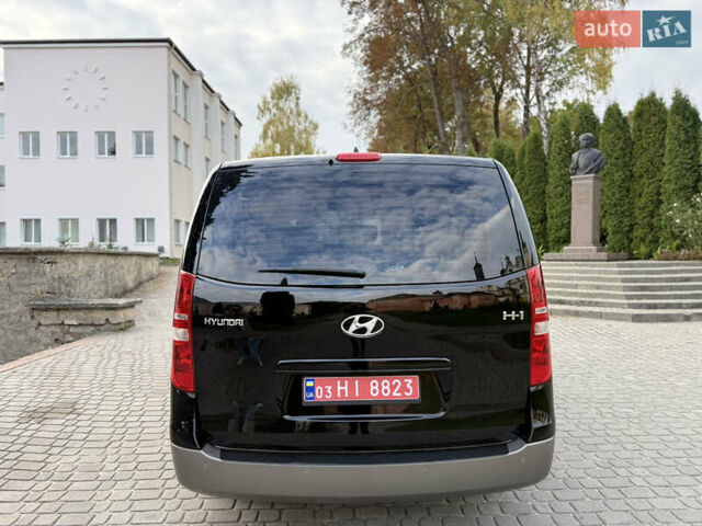 Черный Хендай H-1, объемом двигателя 2.5 л и пробегом 238 тыс. км за 17999 $, фото 40 на Automoto.ua