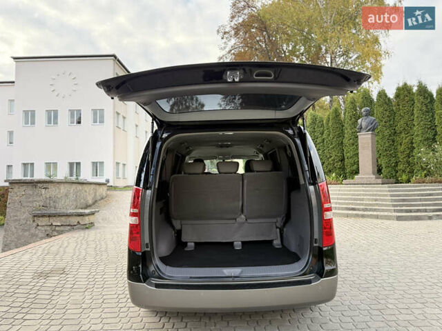 Черный Хендай H-1, объемом двигателя 2.5 л и пробегом 239 тыс. км за 17599 $, фото 47 на Automoto.ua