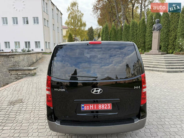 Черный Хендай H-1, объемом двигателя 2.5 л и пробегом 239 тыс. км за 17599 $, фото 45 на Automoto.ua