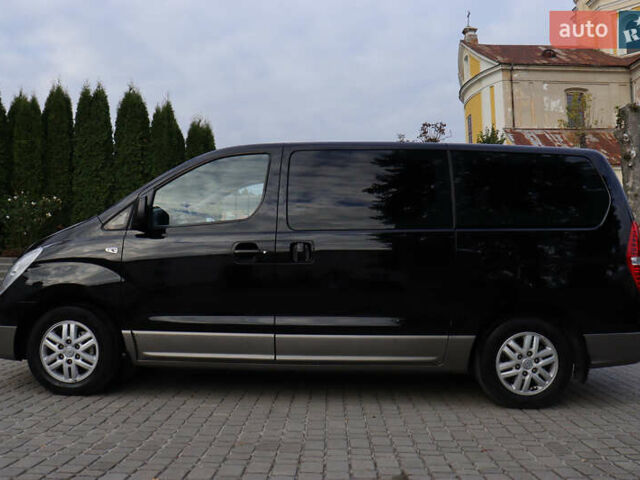 Черный Хендай H-1, объемом двигателя 2.5 л и пробегом 238 тыс. км за 17999 $, фото 13 на Automoto.ua