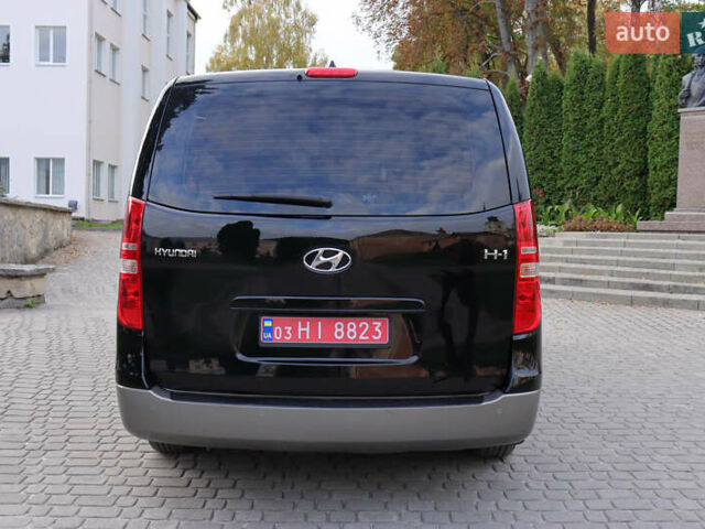 Черный Хендай H-1, объемом двигателя 2.5 л и пробегом 239 тыс. км за 17599 $, фото 23 на Automoto.ua