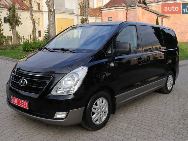 Черный Хендай H-1, объемом двигателя 2.5 л и пробегом 238 тыс. км за 17999 $, фото 4 на Automoto.ua