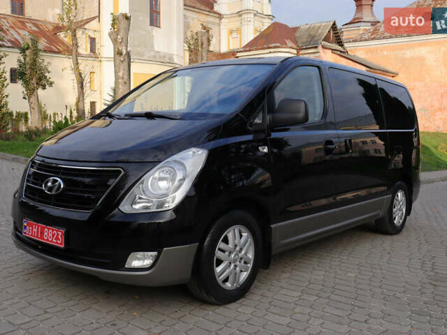 Черный Хендай H-1, объемом двигателя 2.5 л и пробегом 239 тыс. км за 17599 $, фото 7 на Automoto.ua