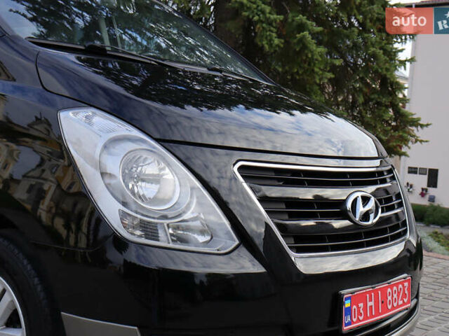 Черный Хендай H-1, объемом двигателя 2.5 л и пробегом 239 тыс. км за 17599 $, фото 16 на Automoto.ua