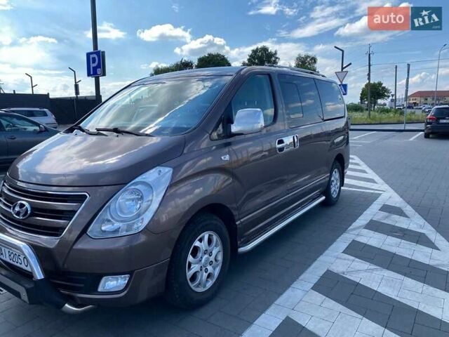 Коричневий Хендай H-1, об'ємом двигуна 2.5 л та пробігом 243 тис. км за 19000 $, фото 8 на Automoto.ua