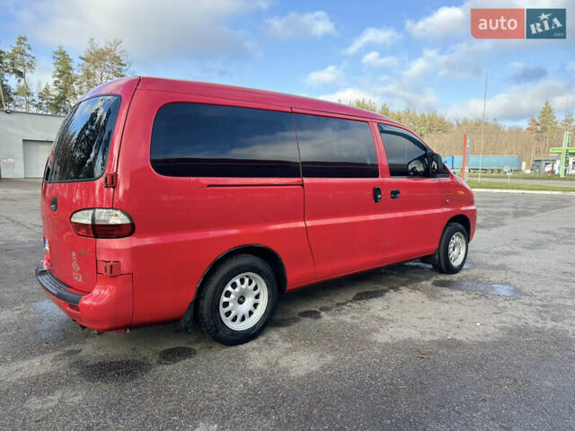 Червоний Хендай H-1, об'ємом двигуна 2.5 л та пробігом 370 тис. км за 5000 $, фото 6 на Automoto.ua