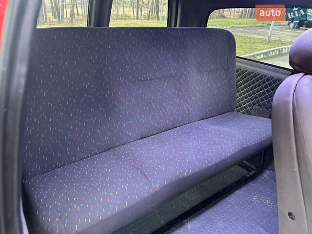 Червоний Хендай H-1, об'ємом двигуна 2.5 л та пробігом 370 тис. км за 5000 $, фото 11 на Automoto.ua