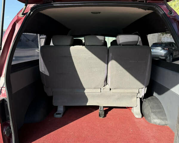 Красный Хендай H-1, объемом двигателя 2.5 л и пробегом 330 тыс. км за 7800 $, фото 20 на Automoto.ua