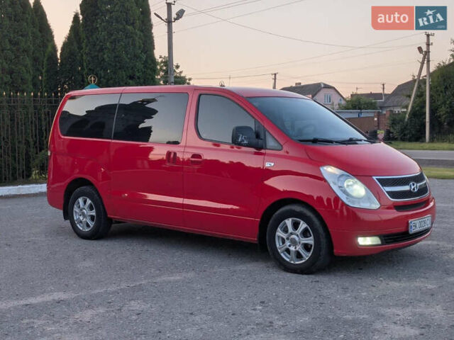 Красный Хендай H-1, объемом двигателя 2.5 л и пробегом 292 тыс. км за 14000 $, фото 5 на Automoto.ua
