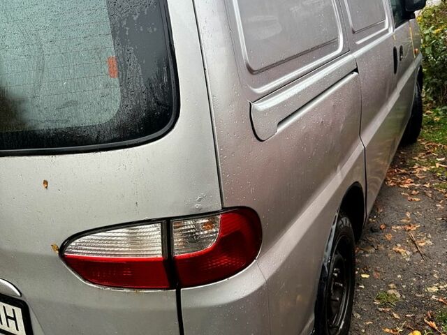 Хендай H-1, объемом двигателя 2.5 л и пробегом 0 тыс. км за 4299 $, фото 3 на Automoto.ua