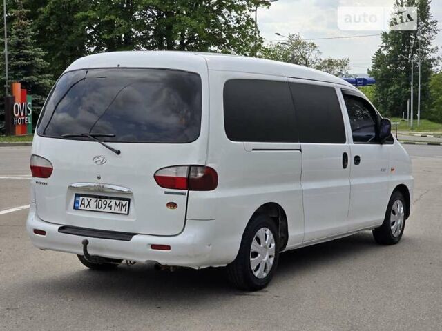 Хендай H-1, объемом двигателя 2.48 л и пробегом 250 тыс. км за 3950 $, фото 5 на Automoto.ua