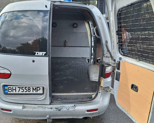 Хендай H-1, объемом двигателя 0 л и пробегом 240 тыс. км за 5500 $, фото 5 на Automoto.ua