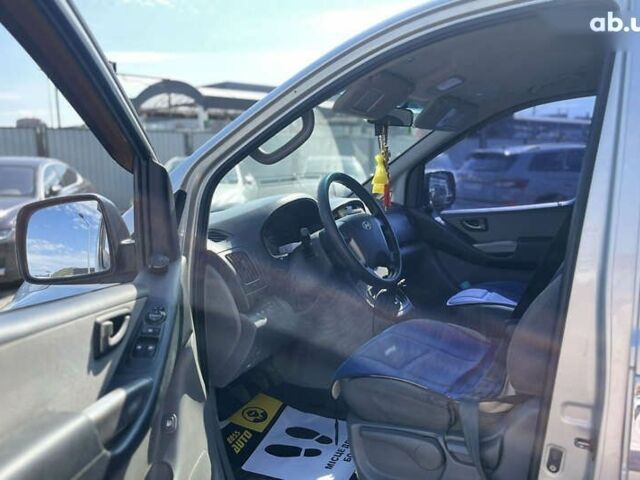 Хендай H-1, объемом двигателя 2.5 л и пробегом 159 тыс. км за 8500 $, фото 12 на Automoto.ua