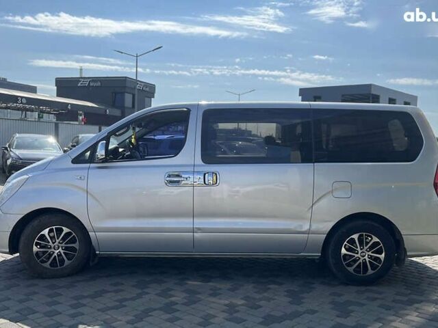 Хендай H-1, объемом двигателя 2.5 л и пробегом 159 тыс. км за 8500 $, фото 3 на Automoto.ua
