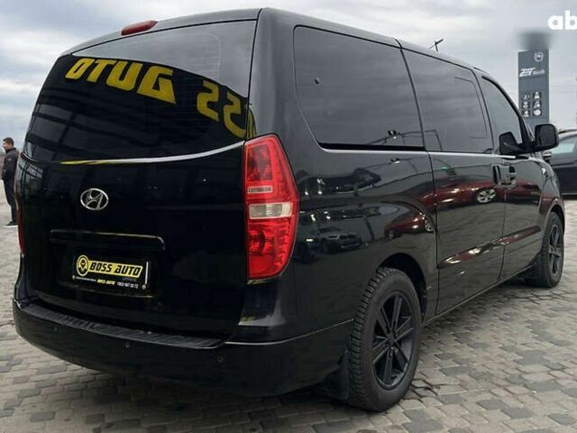 Хендай H-1, объемом двигателя 2.5 л и пробегом 635 тыс. км за 9999 $, фото 6 на Automoto.ua