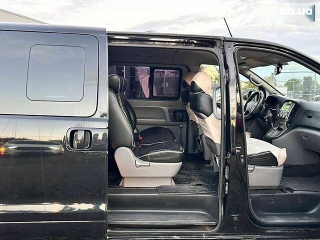 Хендай H-1, объемом двигателя 2.5 л и пробегом 268 тыс. км за 13300 $, фото 22 на Automoto.ua