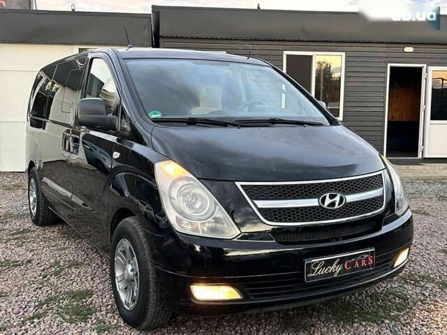 Хендай H-1, объемом двигателя 2.5 л и пробегом 268 тыс. км за 13300 $, фото 2 на Automoto.ua