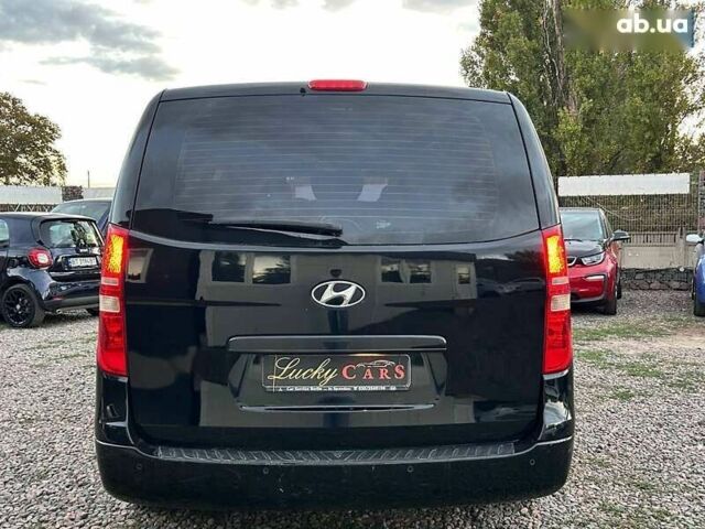 Хендай H-1, объемом двигателя 2.5 л и пробегом 268 тыс. км за 13300 $, фото 4 на Automoto.ua