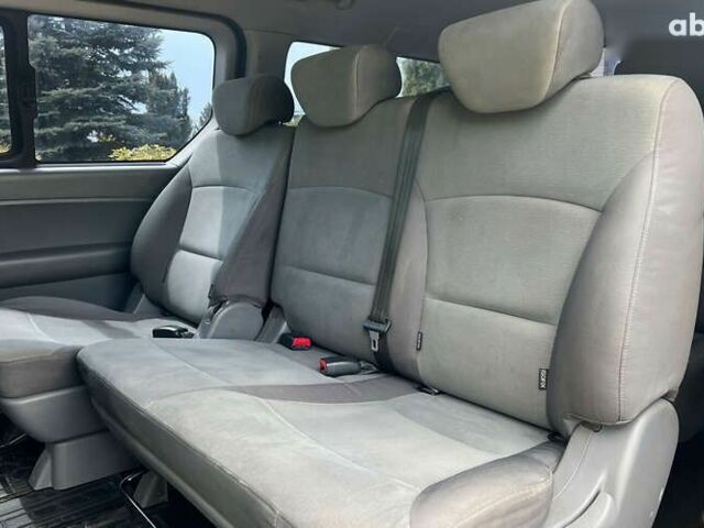 Хендай H-1, объемом двигателя 2.5 л и пробегом 300 тыс. км за 11450 $, фото 11 на Automoto.ua