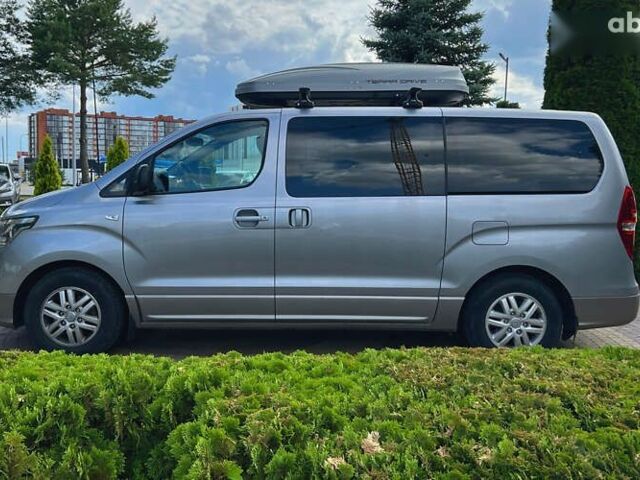 Хендай H-1, объемом двигателя 2.5 л и пробегом 95 тыс. км за 25390 $, фото 3 на Automoto.ua