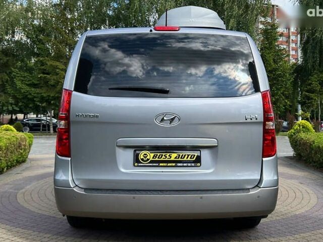 Хендай H-1, объемом двигателя 2.5 л и пробегом 95 тыс. км за 25390 $, фото 5 на Automoto.ua