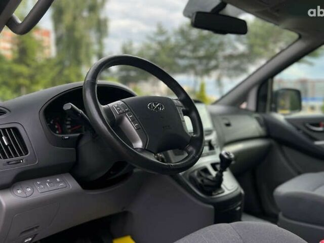 Хендай H-1, объемом двигателя 2.5 л и пробегом 95 тыс. км за 25390 $, фото 25 на Automoto.ua