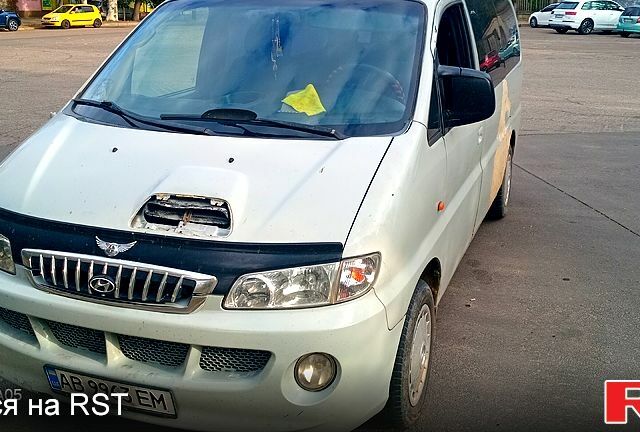 Хендай H-1, об'ємом двигуна 2.5 л та пробігом 6540 тис. км за 3500 $, фото 4 на Automoto.ua