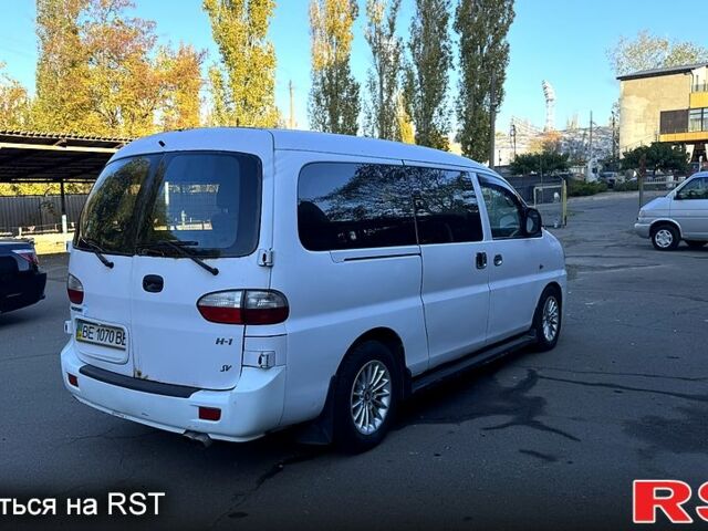Хендай H-1, объемом двигателя 25 л и пробегом 300 тыс. км за 5800 $, фото 3 на Automoto.ua