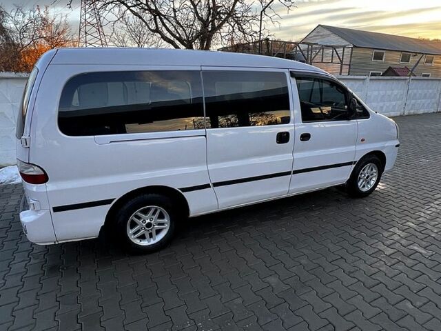 Хендай H-1, объемом двигателя 25 л и пробегом 250 тыс. км за 6500 $, фото 2 на Automoto.ua