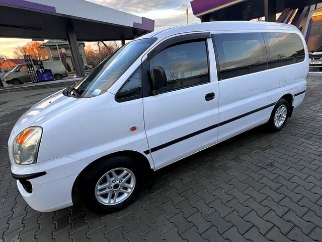 Хендай H-1, объемом двигателя 25 л и пробегом 250 тыс. км за 6500 $, фото 9 на Automoto.ua