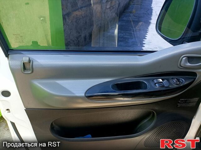 Хендай H-1, об'ємом двигуна 2.5 л та пробігом 0 тис. км за 4200 $, фото 10 на Automoto.ua