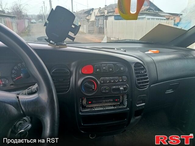 Хендай H-1, объемом двигателя 25 л и пробегом 200 тыс. км за 3750 $, фото 3 на Automoto.ua