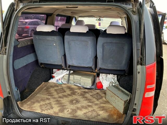 Хендай H-1, об'ємом двигуна 25 л та пробігом 247 тис. км за 10200 $, фото 8 на Automoto.ua