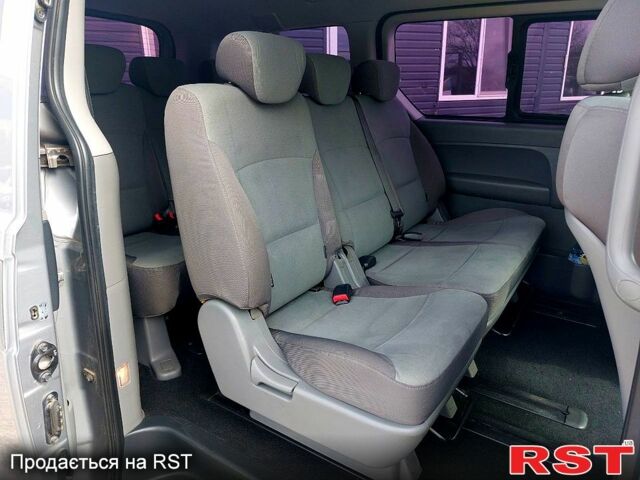 Хендай H-1, об'ємом двигуна 2.5 л та пробігом 275 тис. км за 13800 $, фото 5 на Automoto.ua