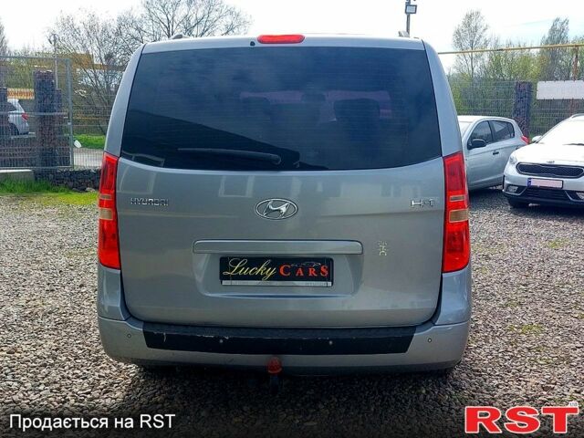 Хендай H-1, об'ємом двигуна 2.5 л та пробігом 275 тис. км за 13800 $, фото 3 на Automoto.ua