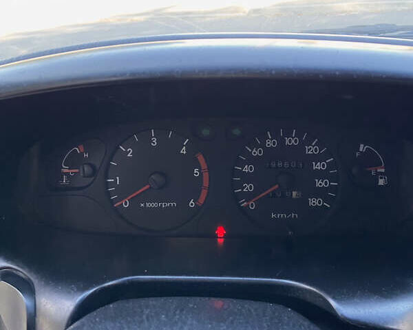 Сірий Хендай H-1, об'ємом двигуна 2.5 л та пробігом 398 тис. км за 4200 $, фото 22 на Automoto.ua