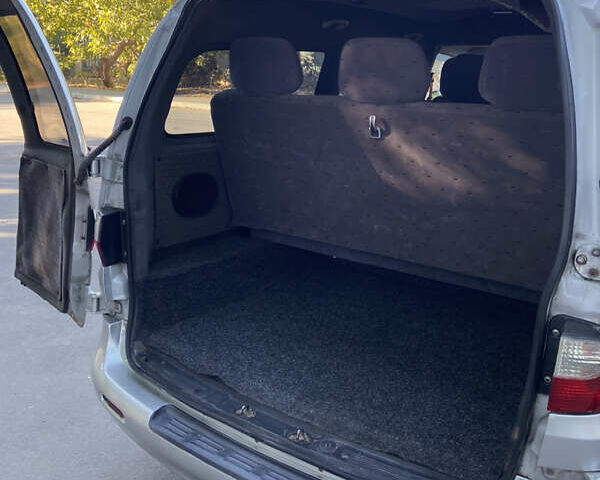 Сірий Хендай H-1, об'ємом двигуна 2.5 л та пробігом 398 тис. км за 4200 $, фото 27 на Automoto.ua