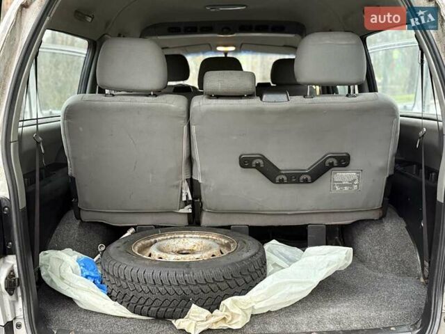 Сірий Хендай H-1, об'ємом двигуна 2.35 л та пробігом 175 тис. км за 4999 $, фото 59 на Automoto.ua