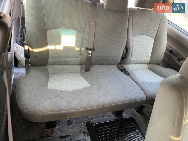 Серый Хендай H-1, объемом двигателя 2.48 л и пробегом 311 тыс. км за 5799 $, фото 30 на Automoto.ua