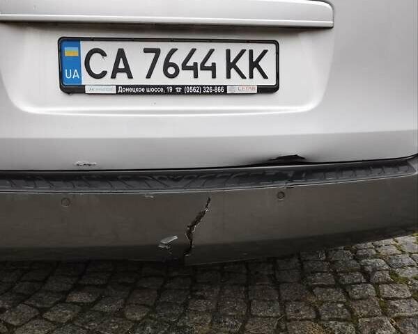 Серый Хендай H-1, объемом двигателя 2.5 л и пробегом 324 тыс. км за 7999 $, фото 11 на Automoto.ua