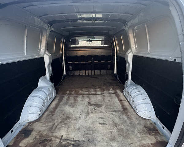 Серый Хендай H-1, объемом двигателя 2.5 л и пробегом 193 тыс. км за 8200 $, фото 9 на Automoto.ua