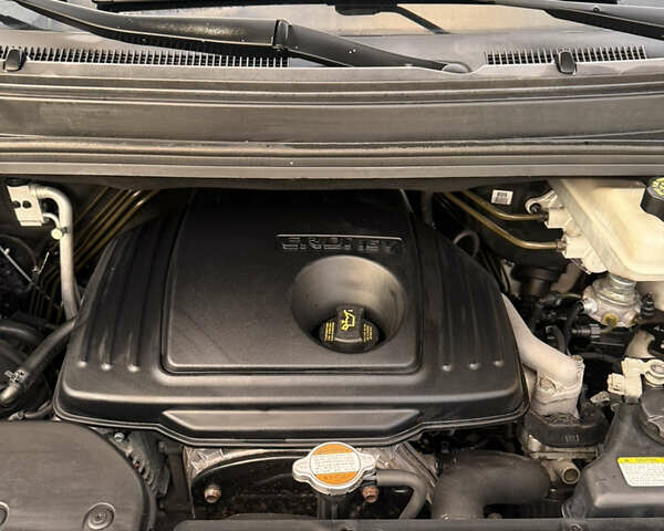 Сірий Хендай H-1, об'ємом двигуна 2.5 л та пробігом 265 тис. км за 6900 $, фото 16 на Automoto.ua