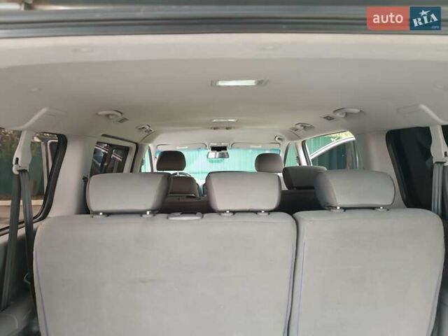 Сірий Хендай H-1, об'ємом двигуна 2.5 л та пробігом 334 тис. км за 11500 $, фото 7 на Automoto.ua