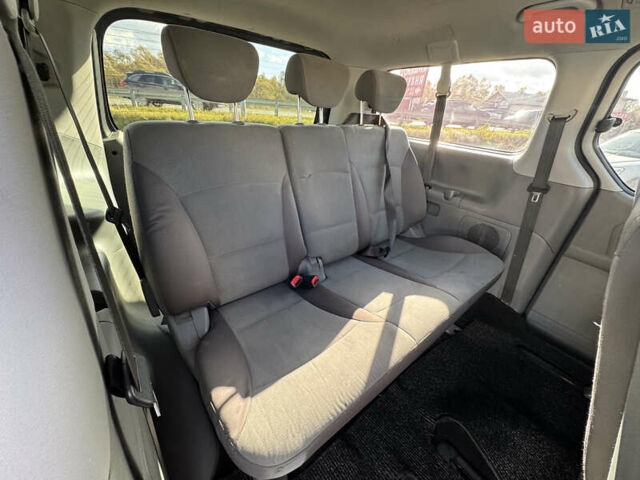 Сірий Хендай H-1, об'ємом двигуна 2.5 л та пробігом 182 тис. км за 13500 $, фото 43 на Automoto.ua