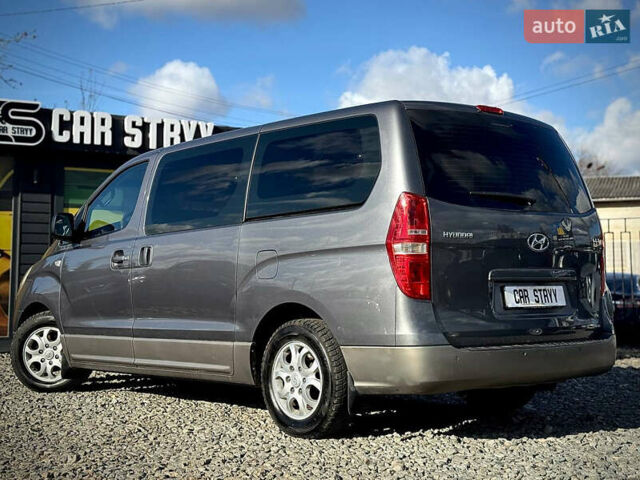 Серый Хендай H-1, объемом двигателя 2.5 л и пробегом 182 тыс. км за 12999 $, фото 15 на Automoto.ua