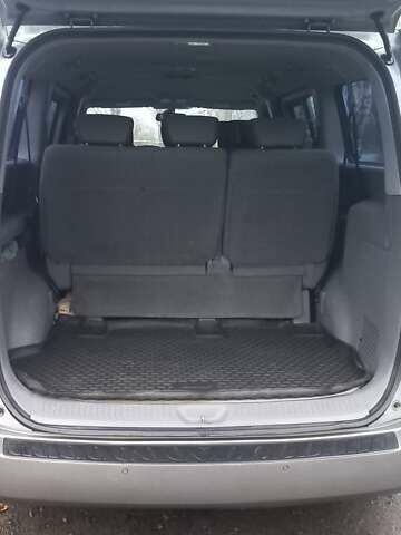 Серый Хендай H-1, объемом двигателя 2.5 л и пробегом 216 тыс. км за 12700 $, фото 5 на Automoto.ua