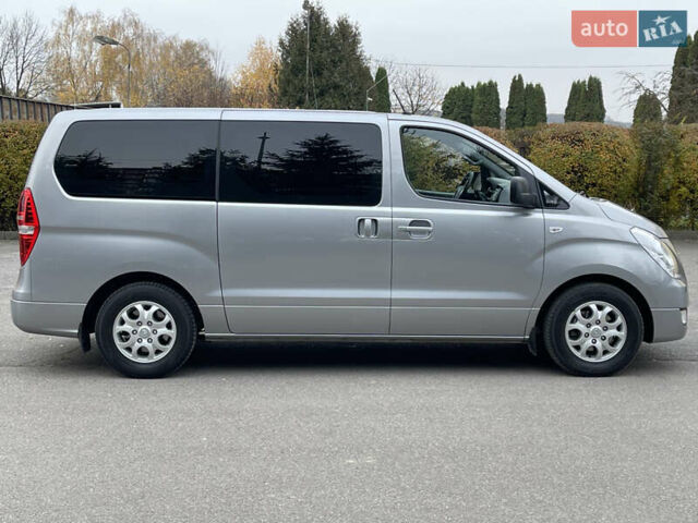 Серый Хендай H-1, объемом двигателя 2.5 л и пробегом 168 тыс. км за 17300 $, фото 18 на Automoto.ua