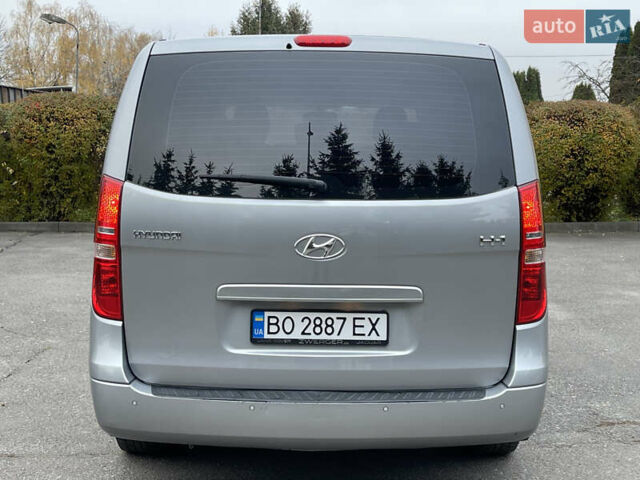 Серый Хендай H-1, объемом двигателя 2.5 л и пробегом 168 тыс. км за 17300 $, фото 20 на Automoto.ua